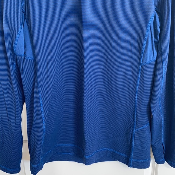 Lululemon Men's Crew Neck Long Sleeve Top Medium Blue Striped Inner Pock… - Picture 3 of 10